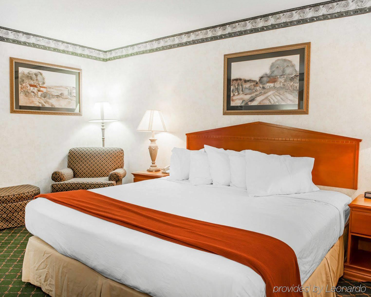 Quality Inn & Suites Brownsburg - Indianapolis West Exterior foto