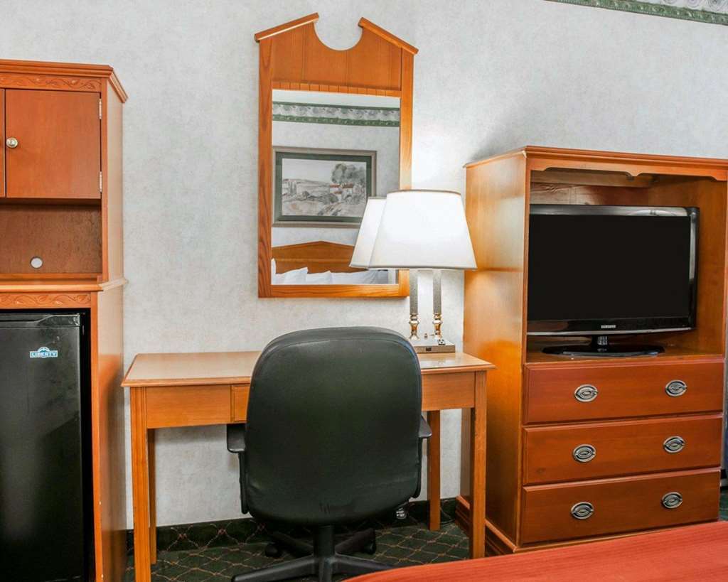 Quality Inn & Suites Brownsburg - Indianapolis West Zimmer foto