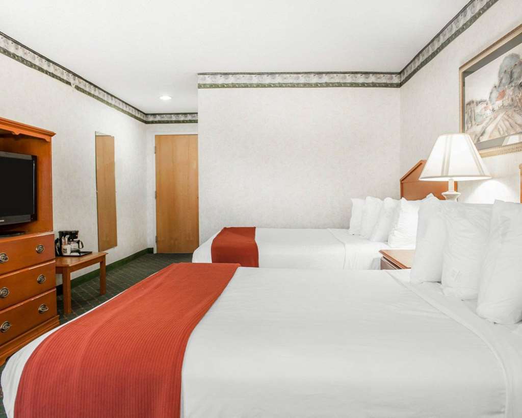 Quality Inn & Suites Brownsburg - Indianapolis West Zimmer foto